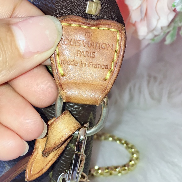 🌸🌼authentic Louis Vuitton Pochette🌼🌸 - Picture 4 of 7